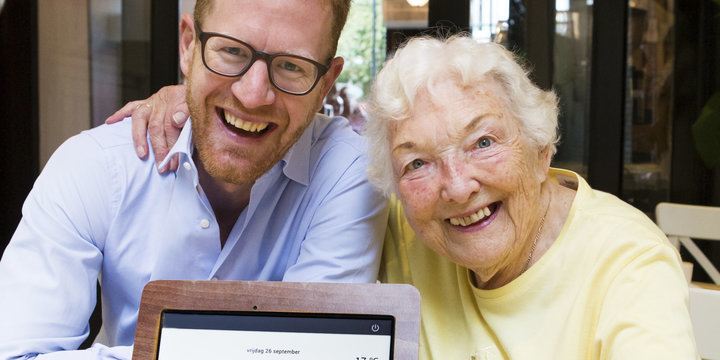 Joost Hermanns met een Compaan-gebruikster